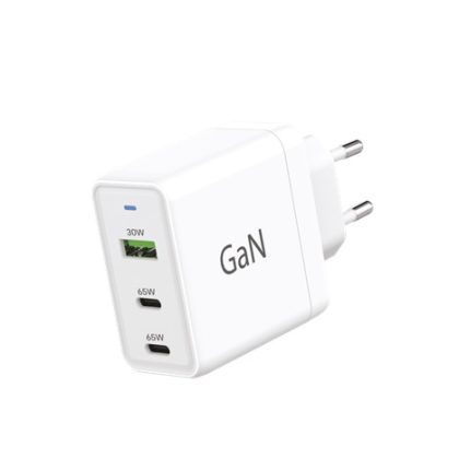 WG – Síťová nabíječka GaN 3x USB, 1x USB-A 30W + 2x USB-C 65W, bílá